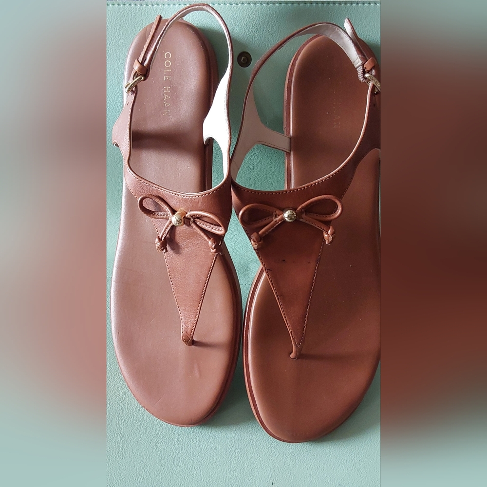 Women’s Cole Haan Brown Findra Thong Sandals size 11